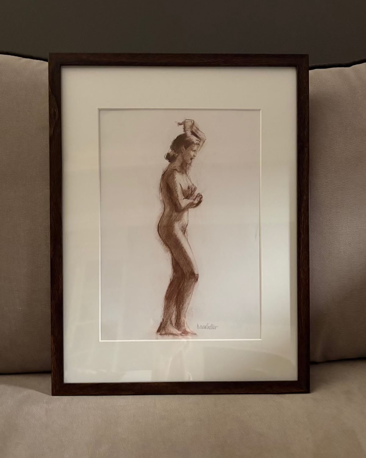 Framed life drawing in sanguine by Minuca Sostres