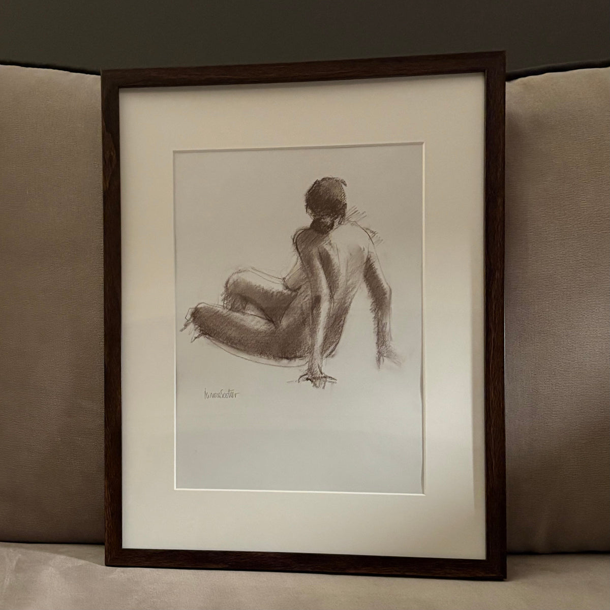 Framed life drawing in sanguine by Minuca Sostres
